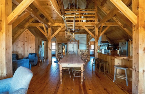 South Waterford Cabin | Dog-friendly 4-bedroom lodge on Bear Pond in Waterford, on the snowmobile trail!