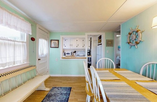 Wells Beach Cottage | Dog-friendly cottage with amazing sunset views, across the street from beach