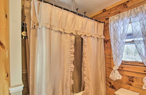 Fryeburg Cabin | Dog-Friendly, Secluded Cabin: Close to Hiking