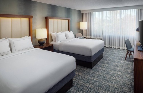 Andover Hotel | DoubleTree by Hilton Boston - Andover