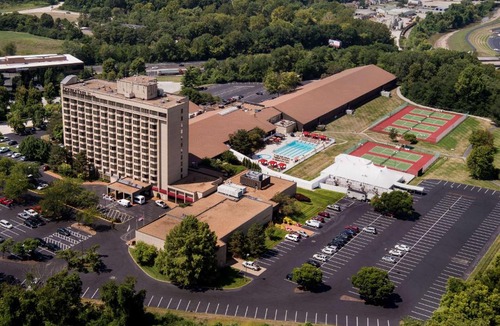 Chesterfield Hotel | DoubleTree by Hilton Hotel St. Louis - Chesterfield