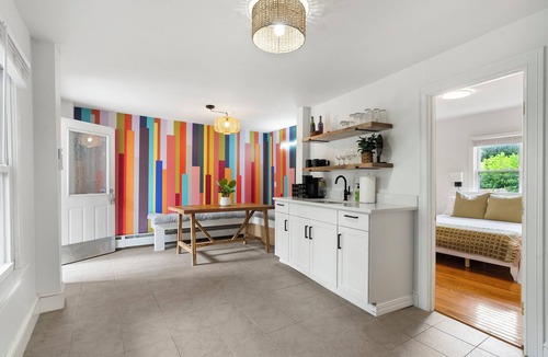 East Bayside Apartment | Downtown 2 Floors Waterviews Off-Street Parking
