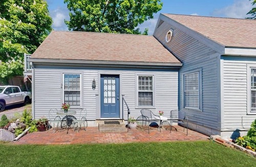 Wiscasset House | Downtown, ground floor studio near the ocean w/patio, outdoor dining area & more