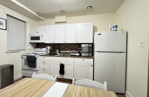 Downtown Baltimore Villa | Downtown Home - Close to Topgolf, Ravens Stadium, Orioles Park, UM Baltimore