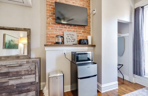 South Park Apartment | Downtown Private Studio w/Kitchenette-near UD