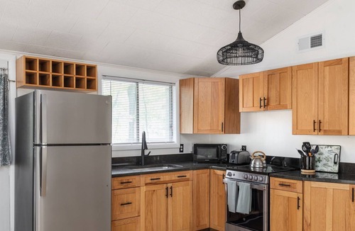 The Woods Cottage | Dragonfly Cottage - Chic, Upscale, Cozy Retreat in The Woods Resort