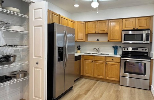 Eastview Manor House | Drops of Jupiter - Pool Home Sleeps 16