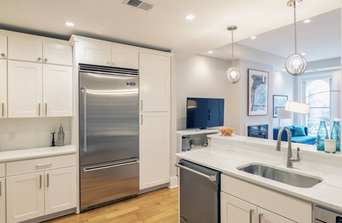 Dupont Circle Apartment | Dupont 5-Star, Walk Score 94, Metro, 2BR
