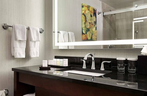 Friendship Heights Hotel | Easy Access to DC Attractions | Indoor Pool | 2 Spacious Units w/Breakfast