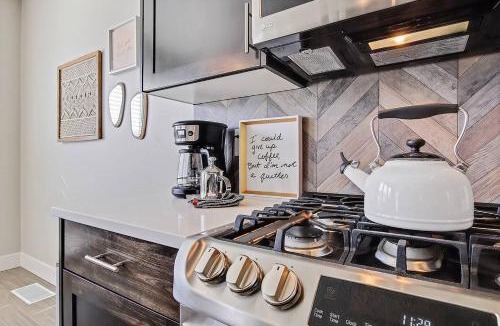 Meridian House | Elegant & Private 3BD 2BA Retreat near The Village at Meridian