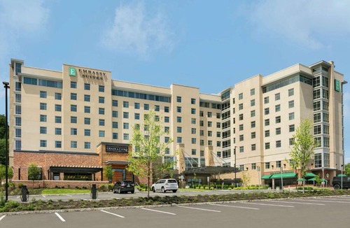 Berkeley Heights Hotel | Embassy Suites By Hilton Berkeley Heights