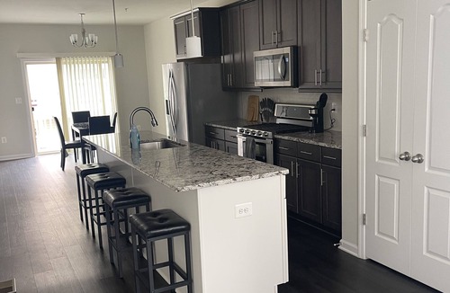 Glen Burnie House | Entire contemporary, luxury 4 level Town House in Gorgeous, quiet neighborhood