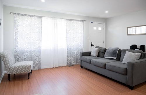 Milford Mill House | ENTIRE HOME IN RANDALLSTOWN, MAYLAND, UNITED STATES