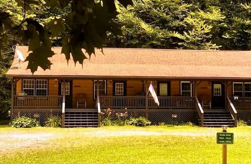 Mingo House | Equipped Cabin Studio with Private Bath and Front Porch in West Virginia