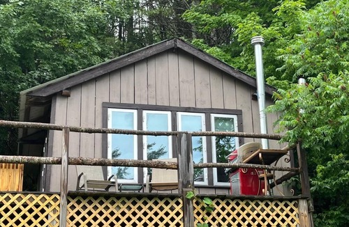 St. Johnsbury Cabin | Expedition Everest Cabin At Basecamp