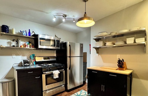 Troy Apartment | Experience Urban Elegance: Downtown 2 BDR within Walking Distance to Everything!