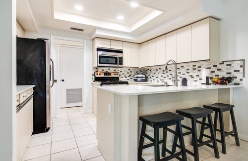 Fairway Village House | Extended Stay Retreat | Workspace & Sunroom | 30-Night Minimum | Optional Resort Amenities