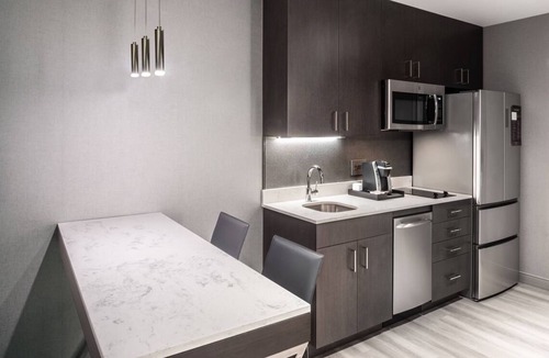 Waltham Hotel | Extended Stay Suite: Full Kitchenette, Free Hot Breakfast & Indoor Heated Pool