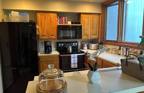 South Londonderry House | Fabulous 3-bedroom townhome at the base of Magic Mountain in Londonderry, VT