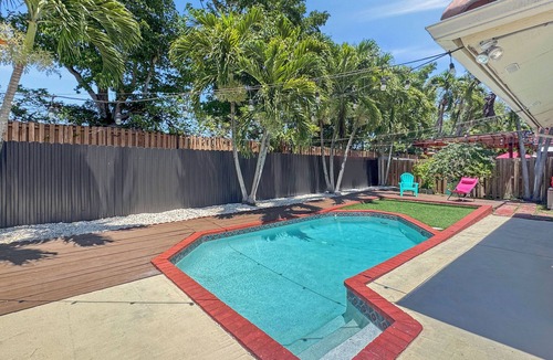 The Hammocks House | Fabulous 3-bedroom with in-ground pool located in the middle of EVERYTHING Miami
