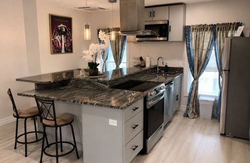 Fall River Apartment | Fall River Stay Cozy 4BR sleeps 8 + Free Parking + WiFi