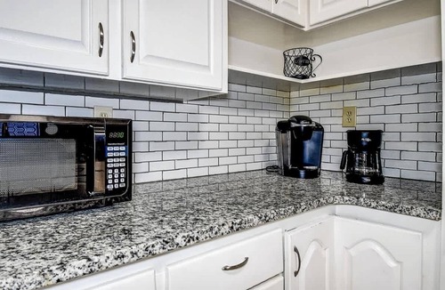 South Pinellas Community Council House | Family 3BR St Pete Home Heated Pool 5 Min To Beaches