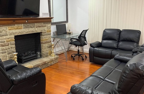 Downtown Baltimore House | Family-friendly home in Baltimore with WiFi, AC, Pool table, Washer & dryer