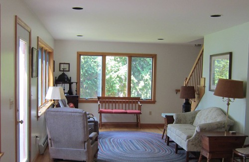 Sebascodegan Island House | Family Friendly, On The Ocean, Close To Outlets, Fresh Seafood, & So Much More !