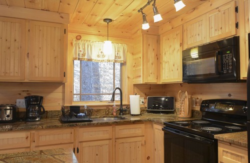 Chocorua Cabin | Family Friendly Rustic Newly Renovated Cabin Abutting The White Lake State Park.
