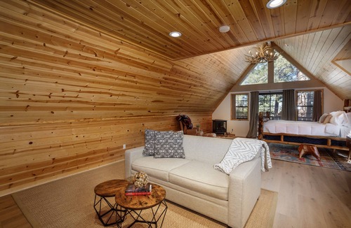 Big Bear Cabin | 🐻FamilyCabin🍿TheaterRoom🎱GameRoom🔋EVCharger 🐶PetFriendly
