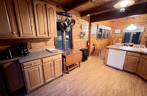 Stratton Cabin | Fantastic Lakefront Wooden Cabin Settled Between Trees in Stratton, Vermont