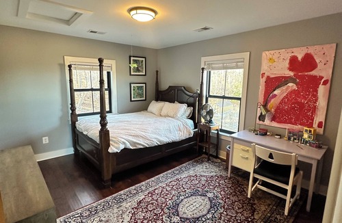 Castleton House | Farmhouse Getaway - Firepit, Views & Stargazing