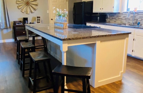 Dardanelle House | Farmhouse with easy access to state parks, lake, golf course