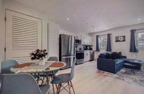 Fells Point House | Fells Point waterfront 7 bedrooms and 4Bathrooms getaway