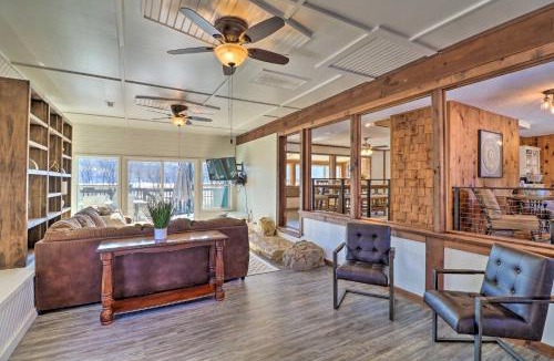 Cotter House | 'Fish House' w/Deck, Fire Pit & River Views