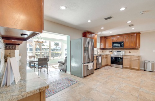 Crystal River House | Fish, Paddle & Explore: Crystal River Gem w/Dock