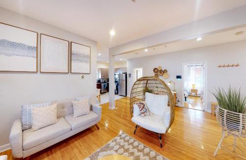 Wellington Hill Apartment | Five75 Lux BOS - Boho Chic