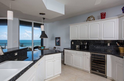Fort Pierce Shores Condo | Florida Oceanfront Beach Condo. Semi-Private Beach. Family Owned