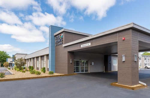 Eastham Hotel | Four Points by Sheraton Eastham Cape Cod