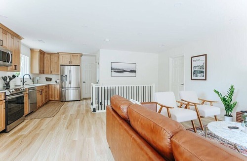 Afton House | Fox Hill