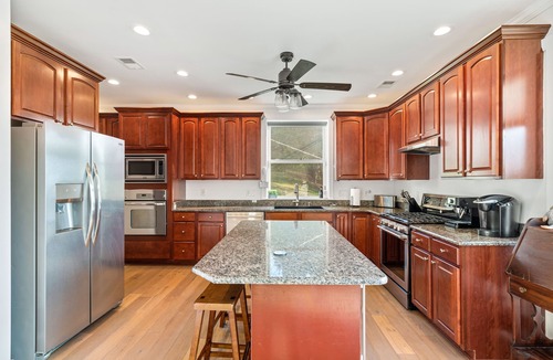 Smithsburg House | Foxfire - Secluded Zen Retreat with Spa & Views