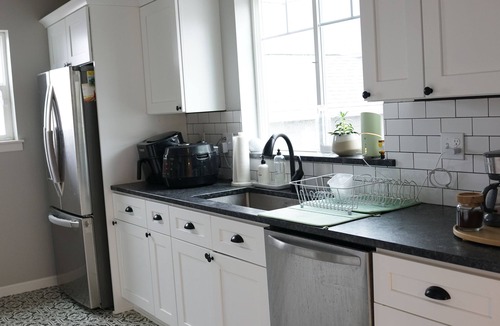 Everett House | Fresh and Airy 2B/2B