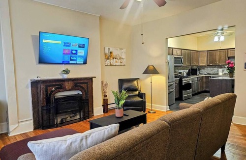 Downtown Albany Apartment | Fresh & Modernized 2BR Fl 1 Apt @ Downtown Albany
