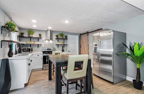 Safety Harbor House | Fully furnished guest house in Clearwater (GH1)