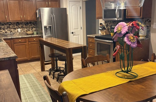 Waynesville House | Funky Brothers Bunkhouse 10 minutes to FLW.