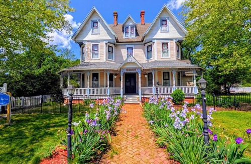 New Church Hotel | Garden and Sea Inn