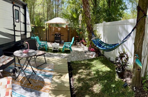 Largo Apartment | Garden Paradise RV Camper near Clearwater Beaches