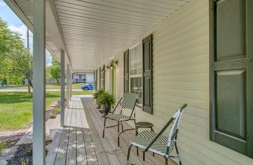 Harrison House | Gateway to Buffalo River! Ozark Adventure Basecamp