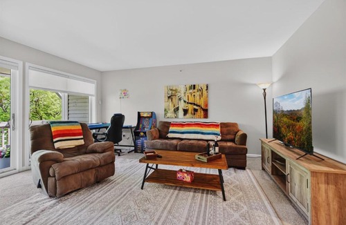Nellysford Apartment | Golf Access Summer - Escape Wintergreen Resort - 3BR3BA, Pets OK & Sleeps 12