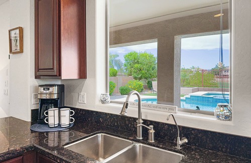 Seville House | Golf Views, Heated Pool, Spa, Grass, Games FUN!
